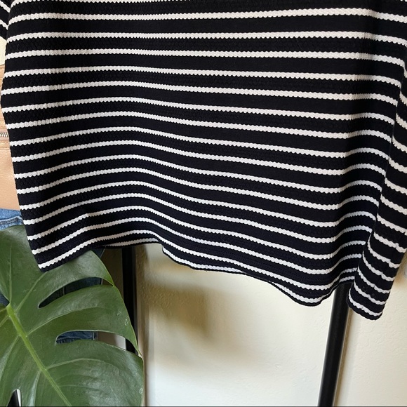 Loft Tee - Picture 3 of 11